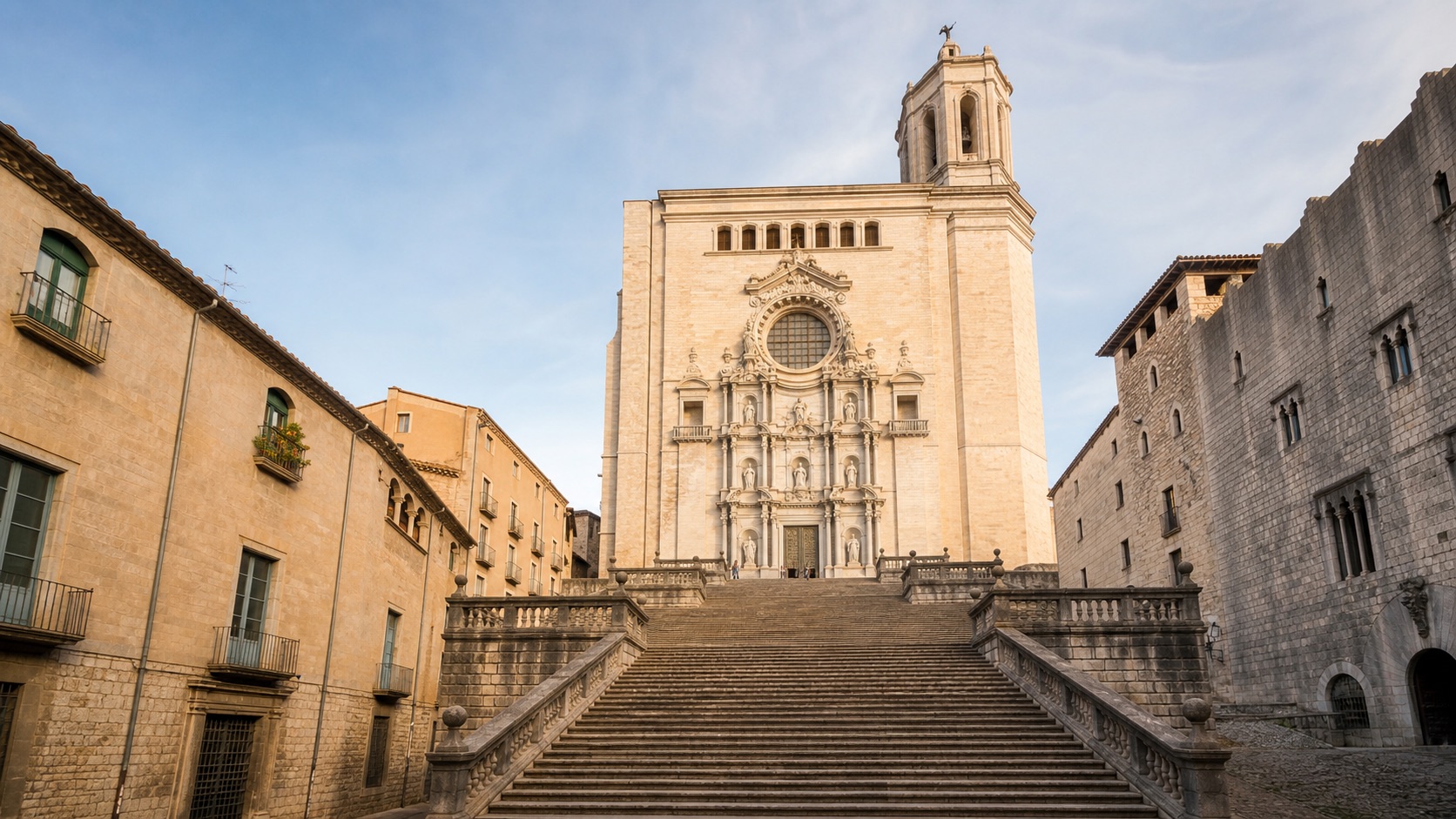 La Catedral de Girona: siglos de historia sobre una gran escalinata
